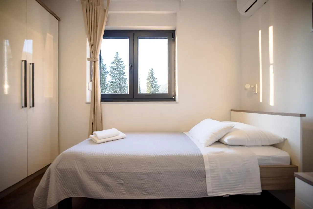 Royal Promons - Heated Pool Villa Starigrad Paklenica Croatia