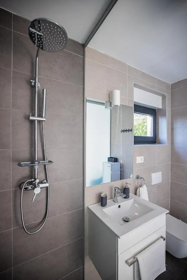 Royal Promons - Heated Pool Villa Starigrad Paklenica Croatia