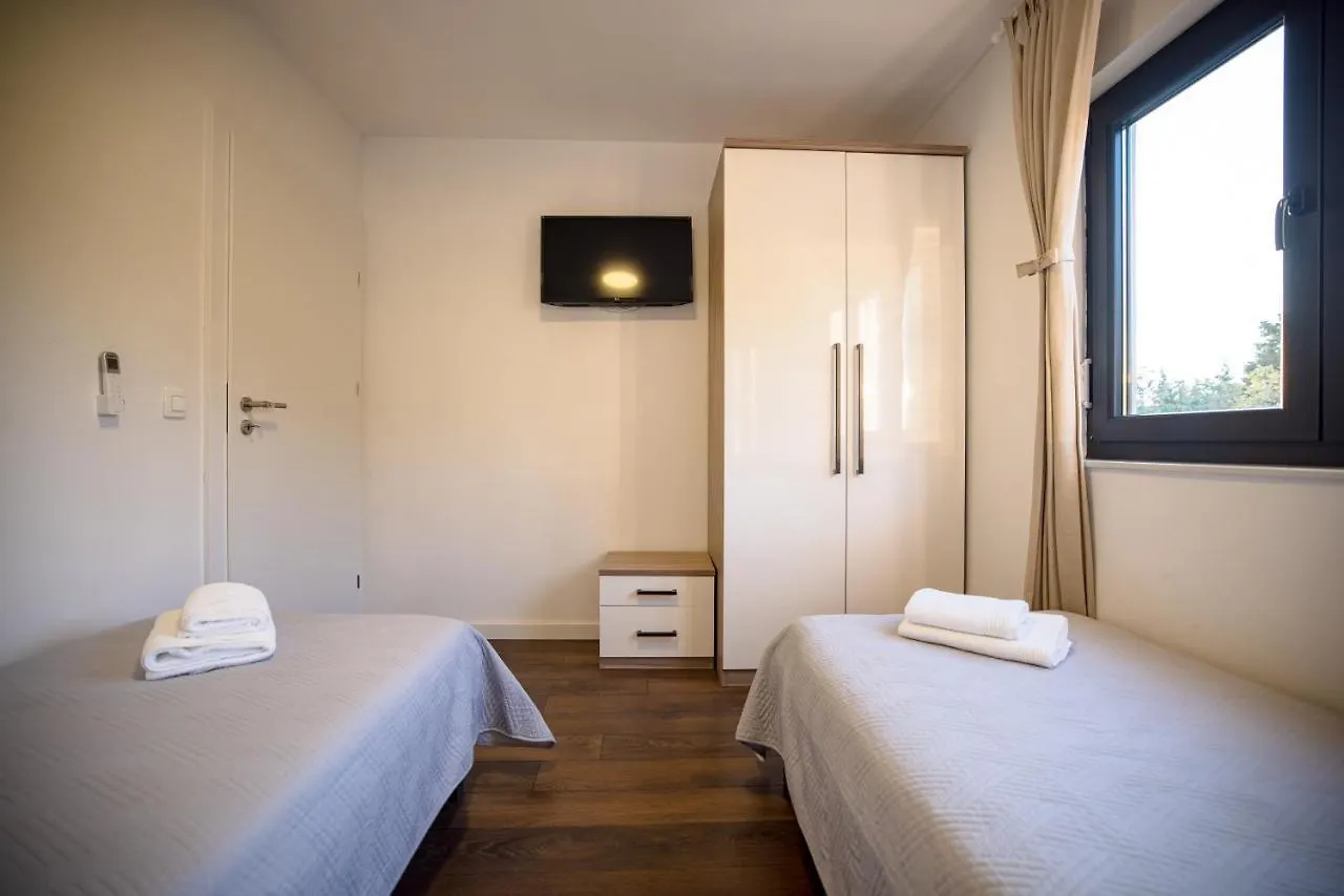Royal Promons - Heated Pool Villa Starigrad Paklenica