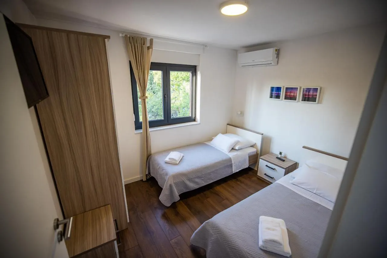 Royal Promons - Heated Pool Villa Starigrad Paklenica Croatia