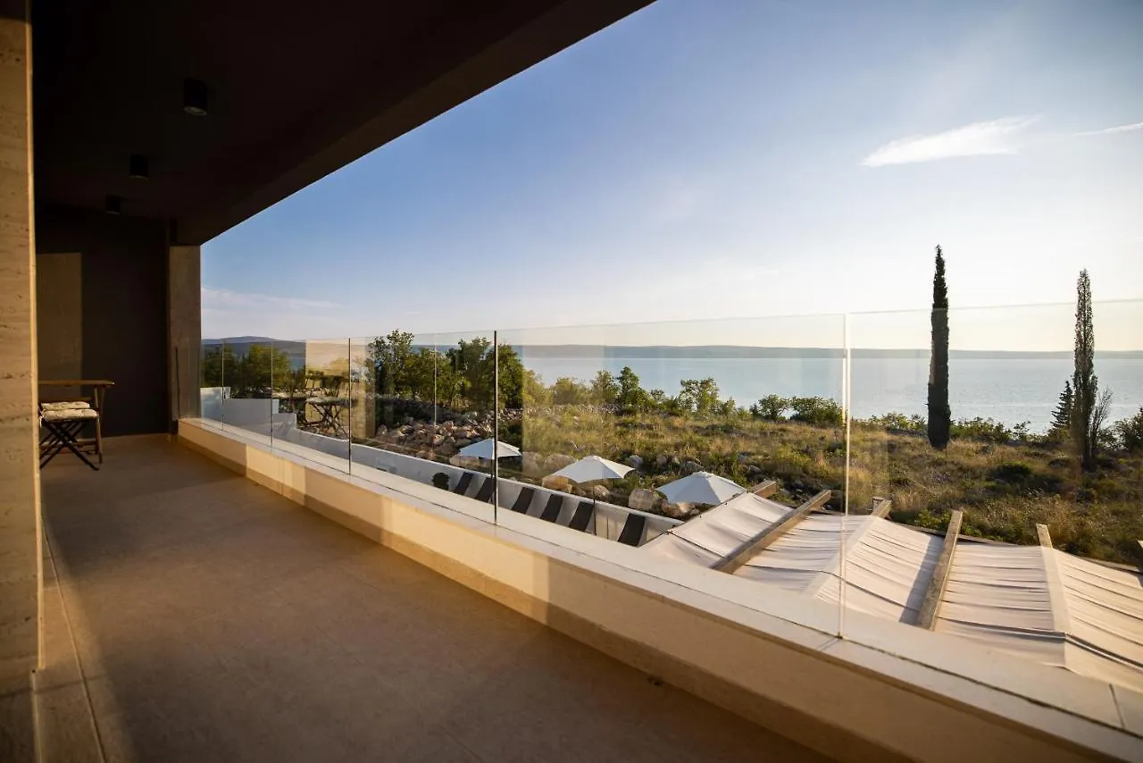Royal Promons - Heated Pool Villa Starigrad Paklenica
