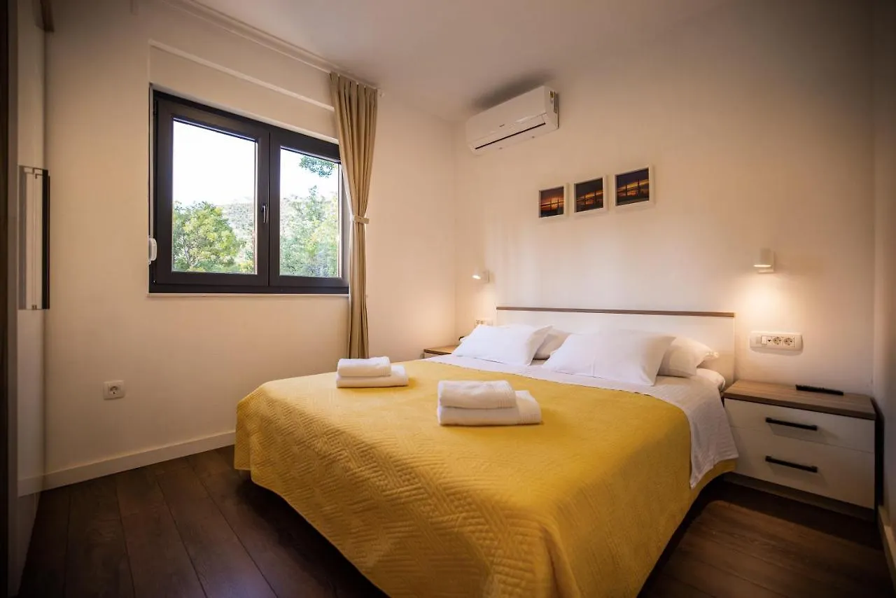 Royal Promons - Heated Pool Villa Starigrad Paklenica Croatia