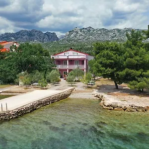 Apartman Rajna, Stari Grad